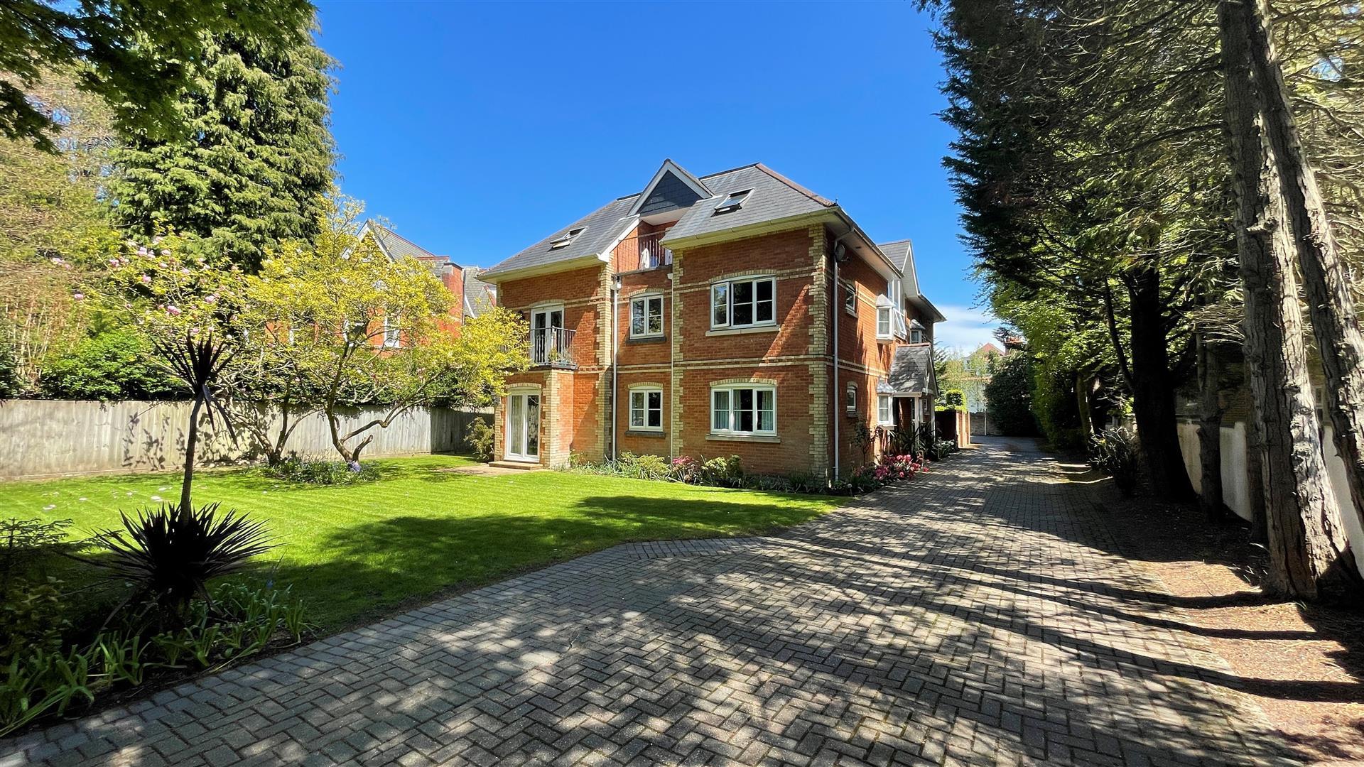 3 Bedroom Apartment Penthouse Tower Road, Branksome Park